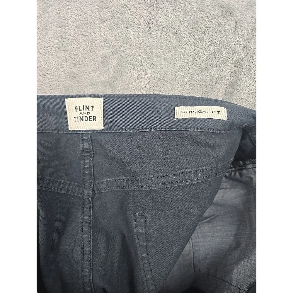 Flint and Tinder 365 Chino Pants Mens Size 34x28 Charcoal Gray Straight‎ Fit